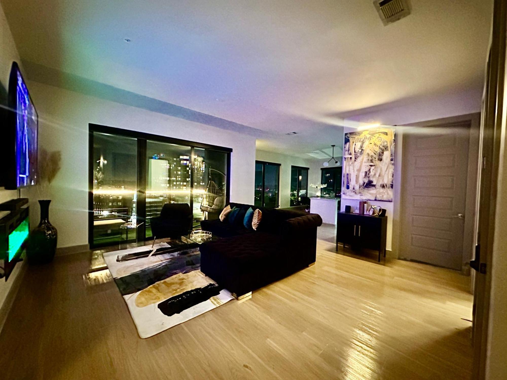 Modern Luxury At The Interlock Apartment Atlanta Exterior photo